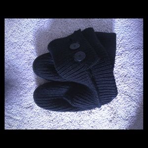 UGG TALL BUTTON SWEATER BOOTS size 6